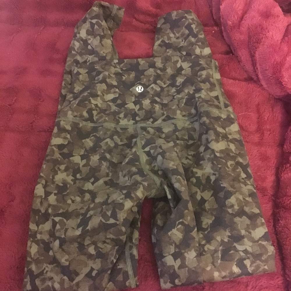 Lululemon Camo leggings